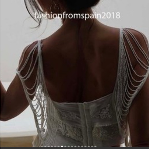 Zara White Embroidered Cropped Top with Beaded Sleeves - Picture 5 of 7